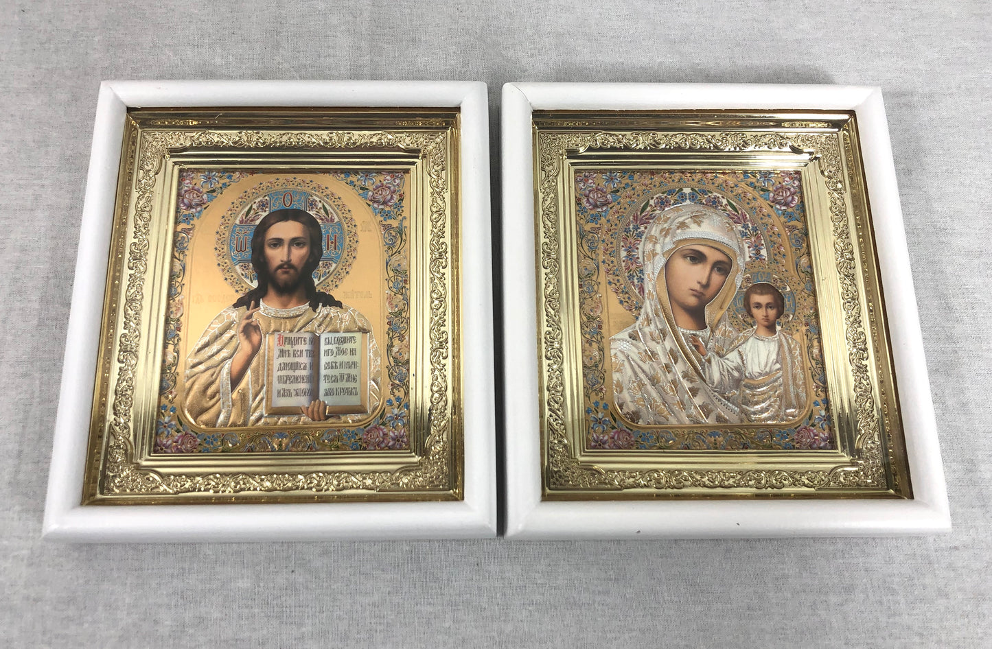 Icons in wooden frame - 1  (a pair)