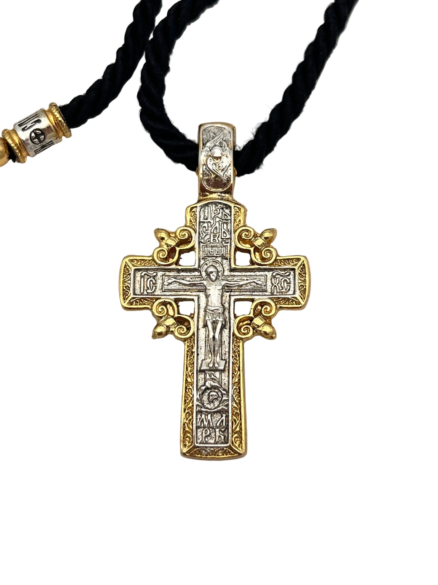 Pendant Cross 08 Front Zoom